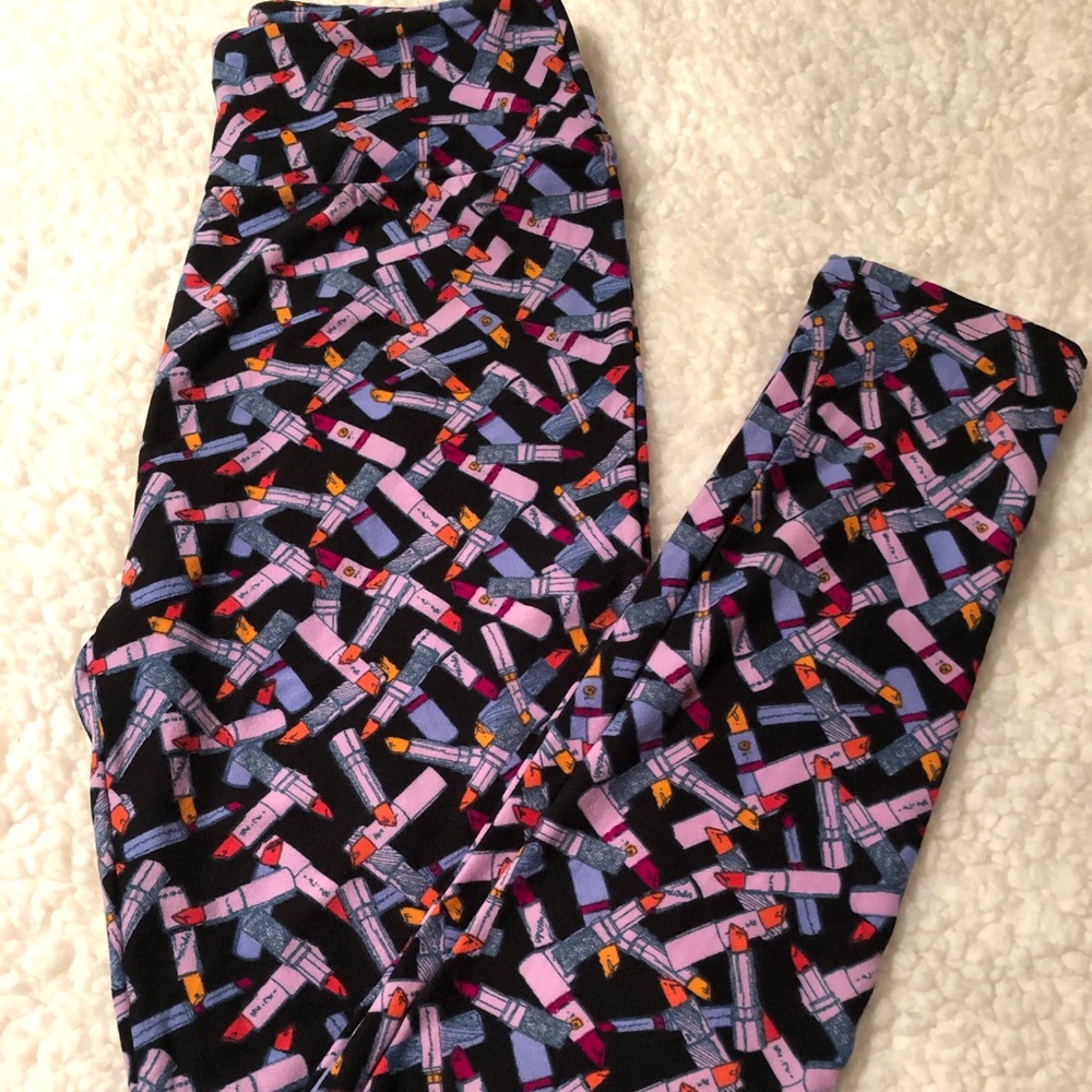 Lularoe rare lipstick leggings.